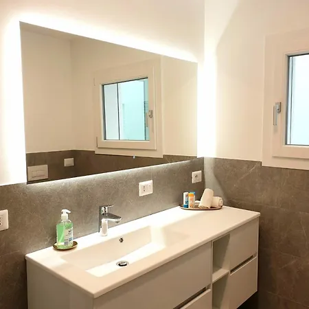 Piscina Fronte Mare & Terrazza - Jl Blue 아파트