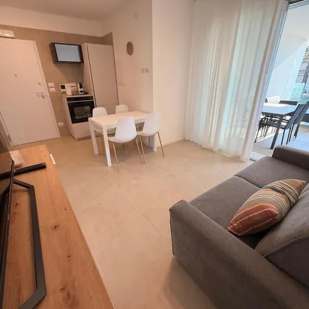 Piscina Fronte Mare & Terrazza - Jl Blue Appartement *